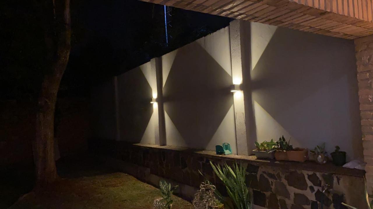 Moderna Y Unica Casa Independiente Con Jardin Y Estacionamiento 埃斯特城 外观 照片