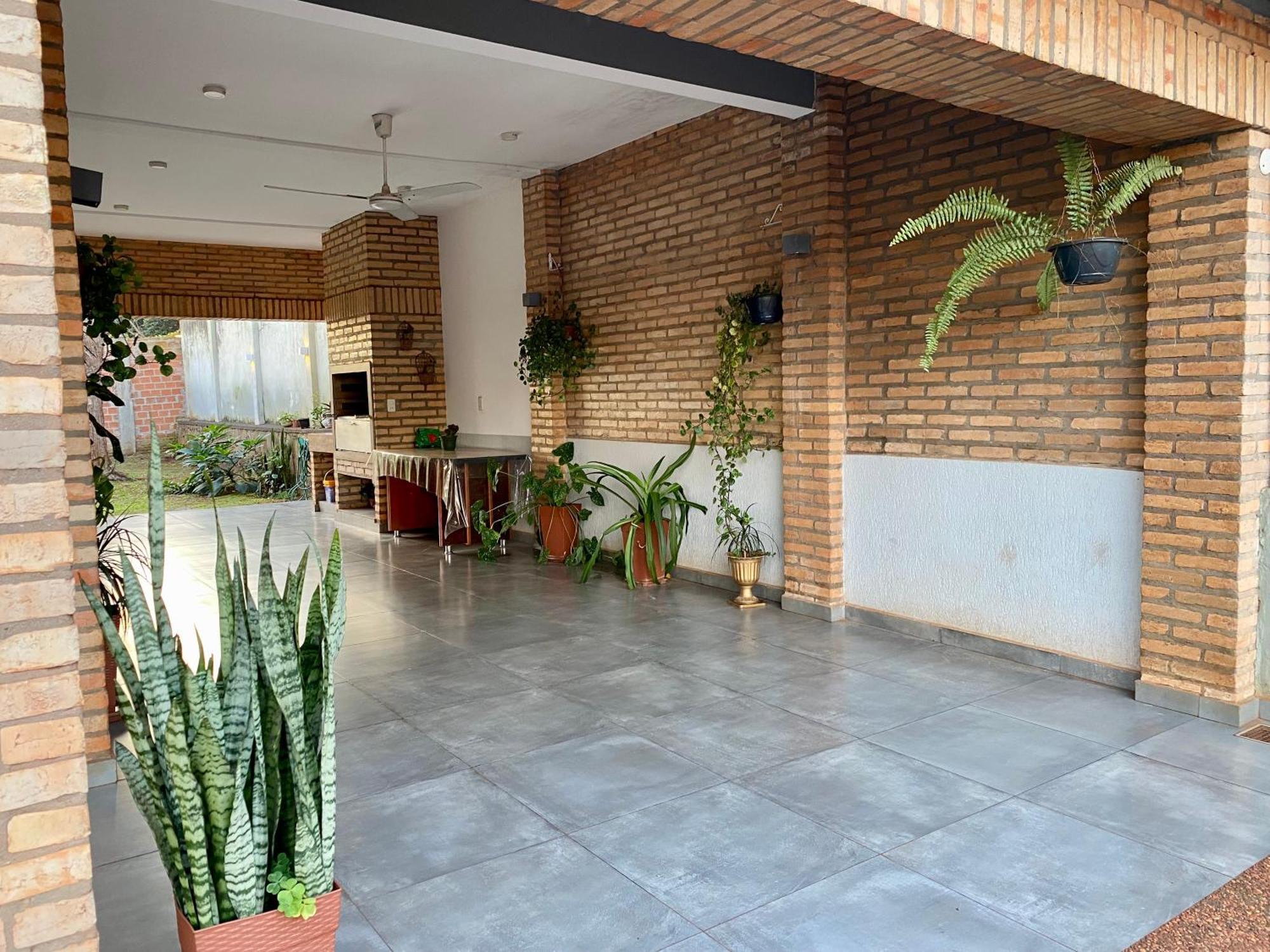 Moderna Y Unica Casa Independiente Con Jardin Y Estacionamiento 埃斯特城 外观 照片