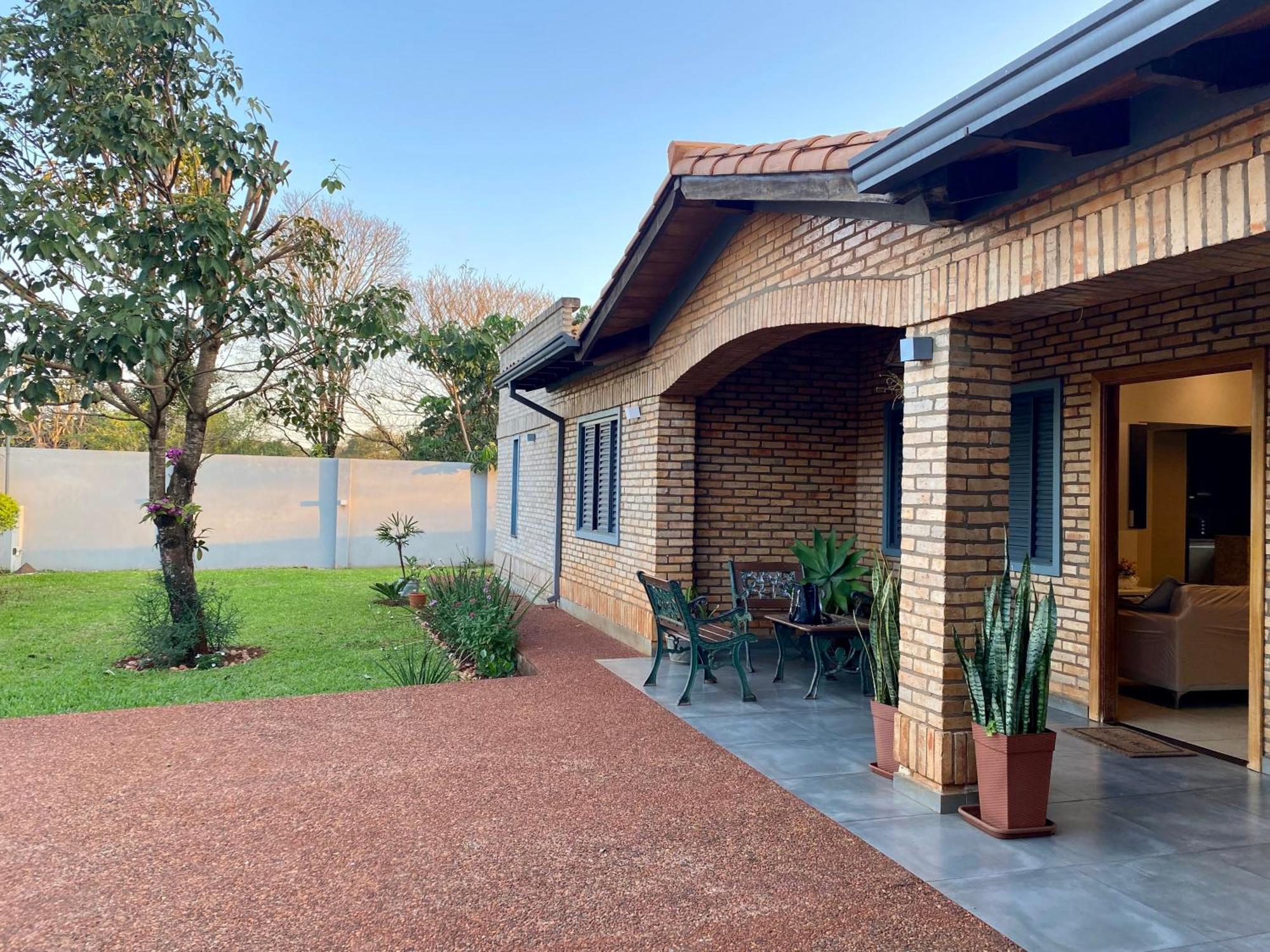 Moderna Y Unica Casa Independiente Con Jardin Y Estacionamiento 埃斯特城 外观 照片